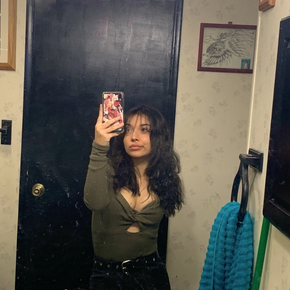 Meet your Posher, Gia - Picture 10 of 15